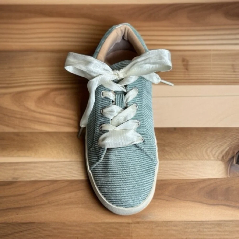 ournee Womens Kinsley Tru Comfort Size 7 Green Corduroy Lace Up Sneakers. - Picture 2 of 9